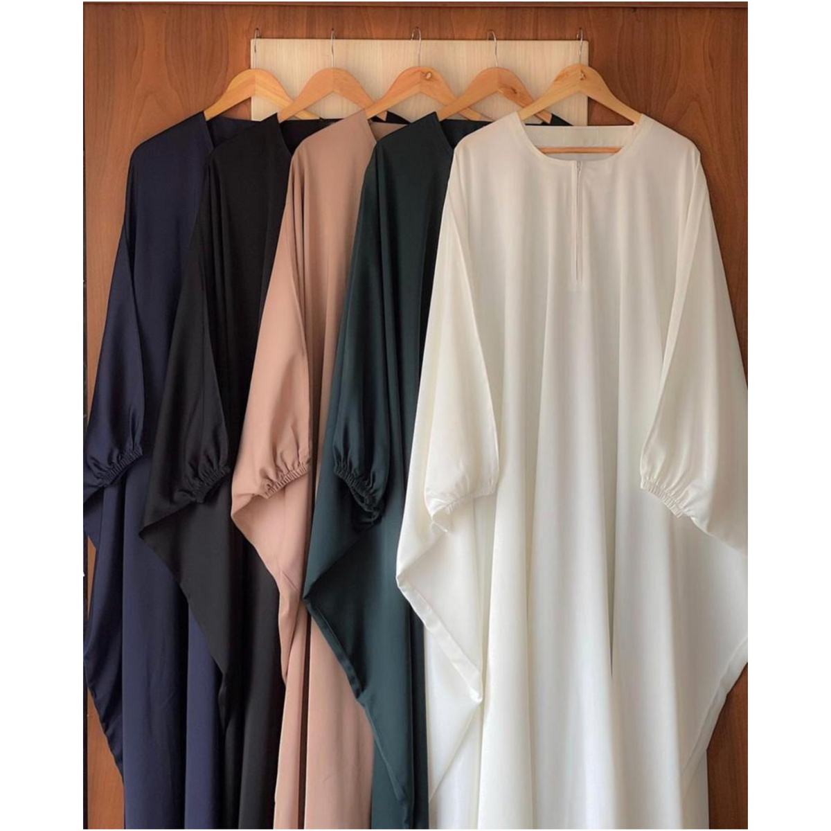 Classic Abaya with Baggy Sleeves